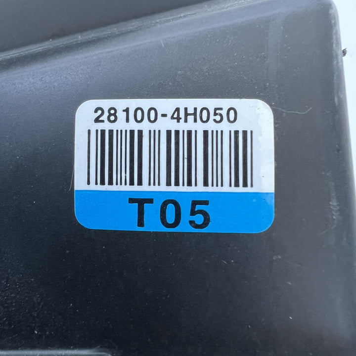 Nov 2007 to Mar 2021- Hyundai iLoad TQ Diesel Turbocharged 2.5L- Air Cleaner/Box- Air Cleaner