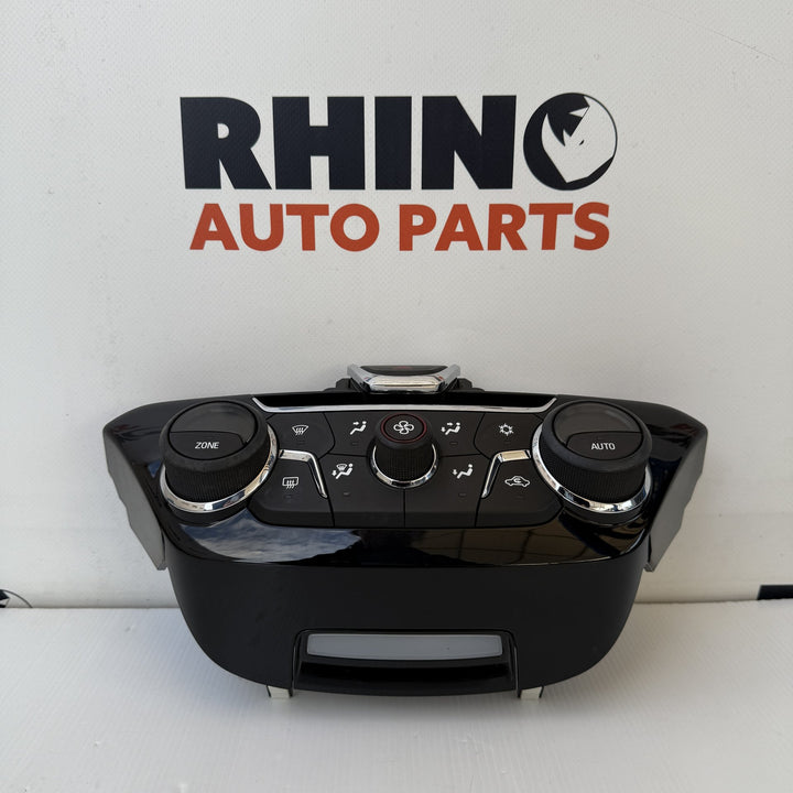 2014 Holden Commodore  SV6  Petrol Automatic - Heater/AC Controls