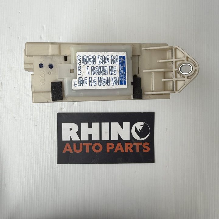 2005-2011 Lexus GS300 Interior Fuse Box 8273030283