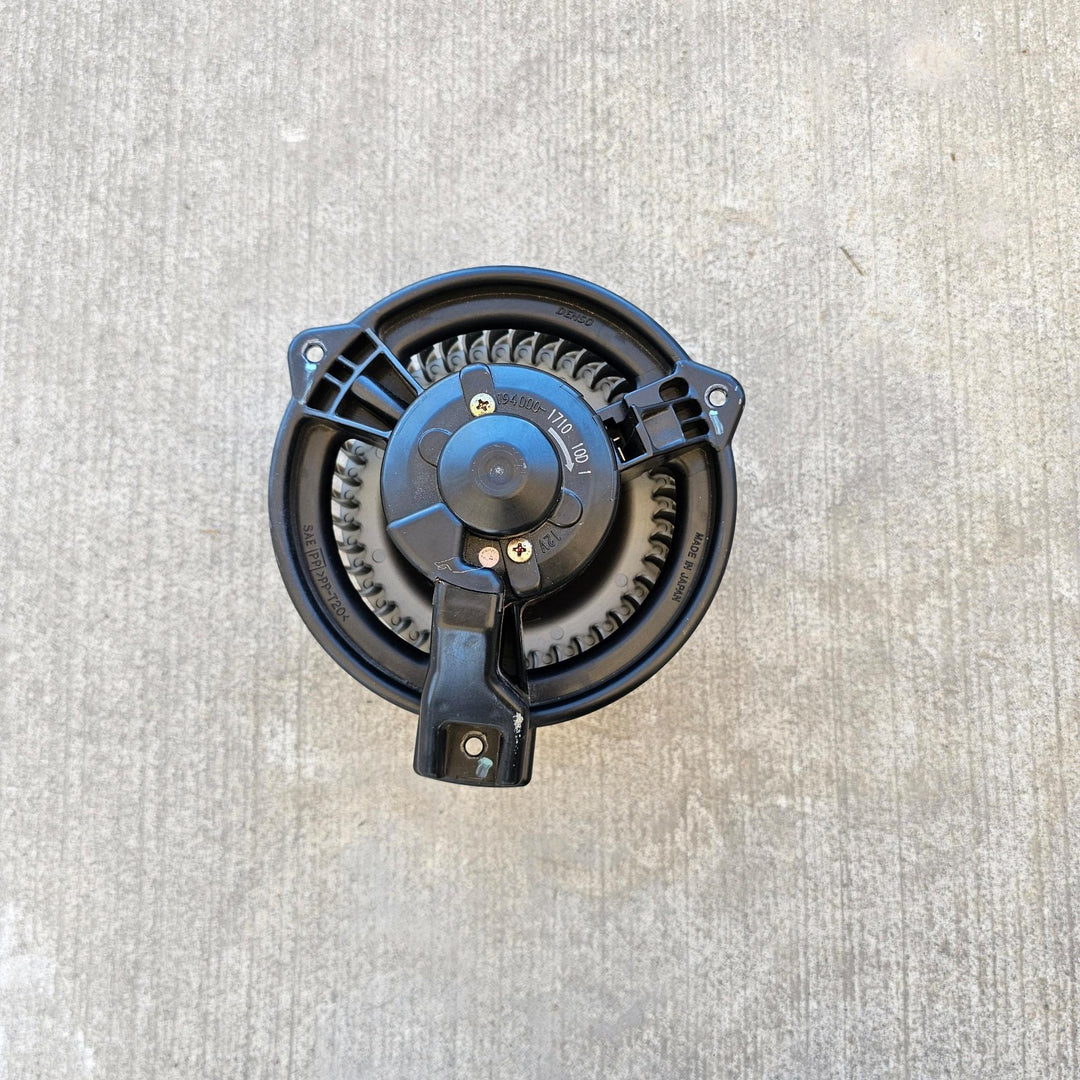 Jan 1998 to Oct 2007- Toyota Land Cruiser 100 Series- Heater Fan Motor- Rear