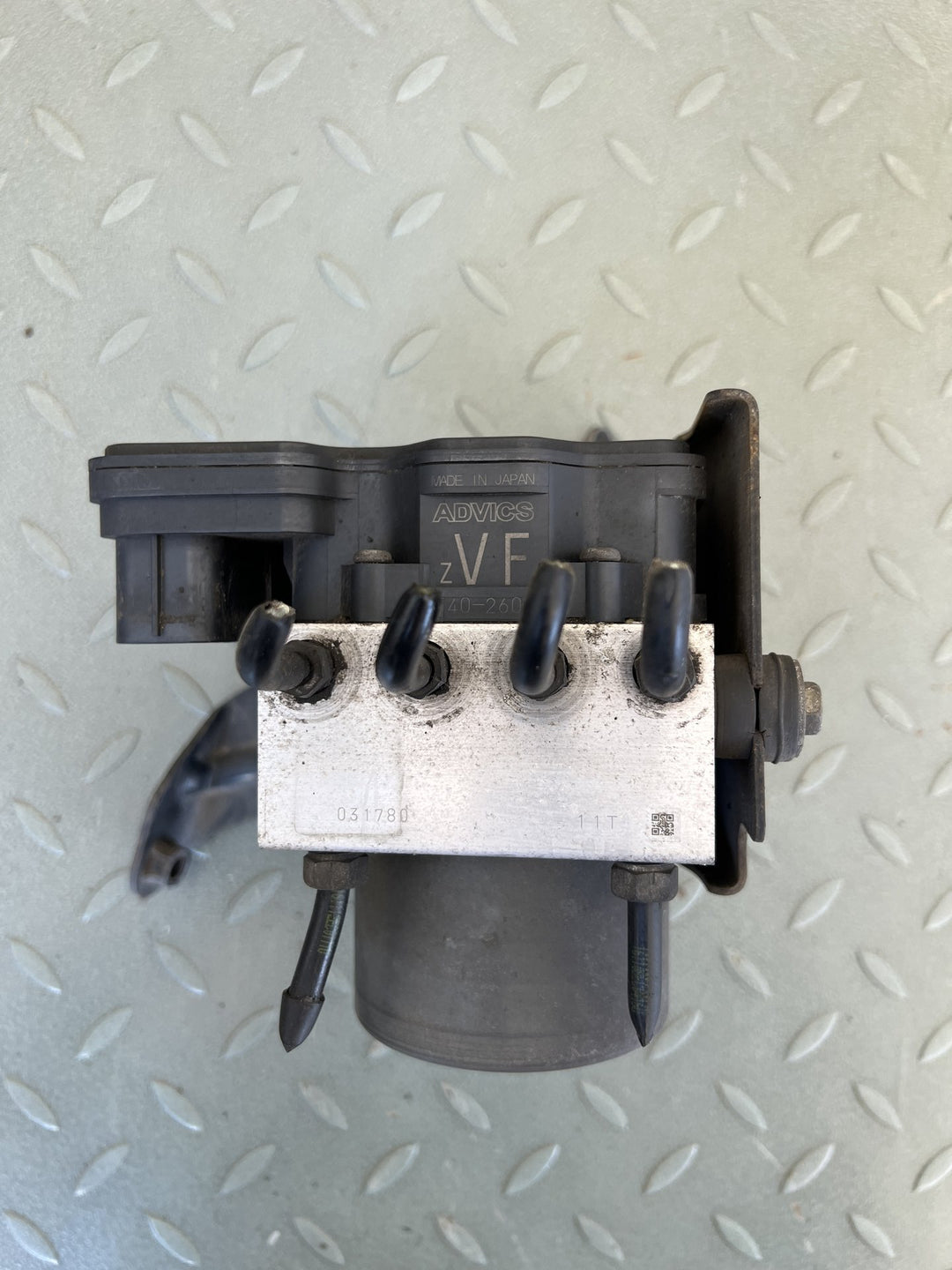 Jan 2005 to Apr 2019- Toyota Hiace TRH KDH- ABS Pump/Modulator- Lwb/Swb