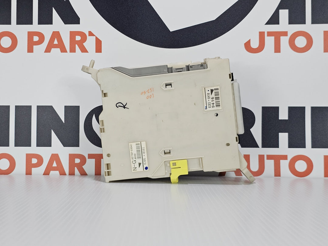 2006 Lexus IS300 GSE20R F Sport  Petrol Manual - Fuse Box 8273053041