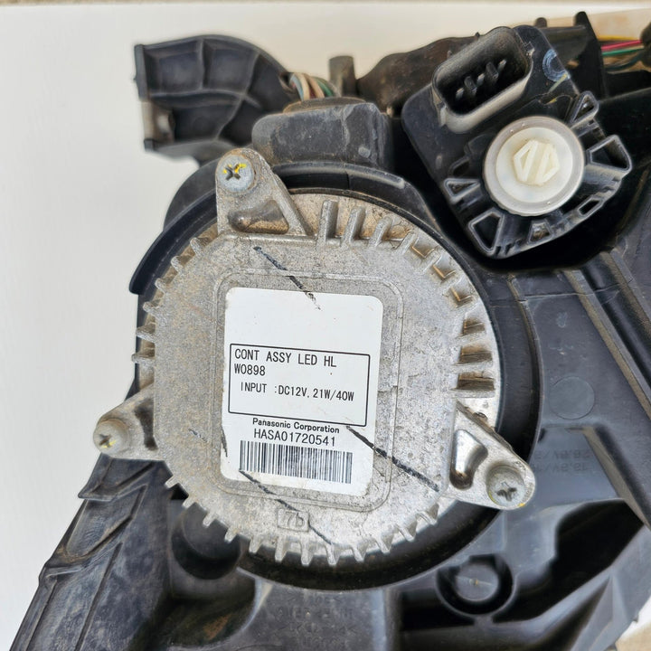 2020 Nissan NP300 Navara - Right Headlight PN: HASA01720541