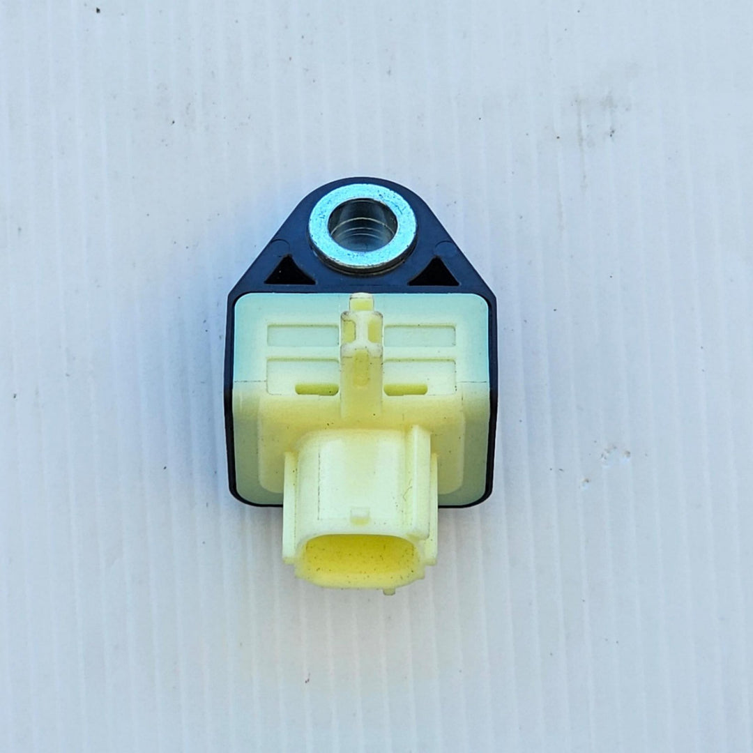 2021 Toyota Corolla MZEA12R - Airbag Sensor PN: 8983147050