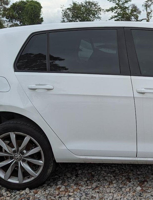 2018 Volkswagen Golf Trendline Right Rear Door