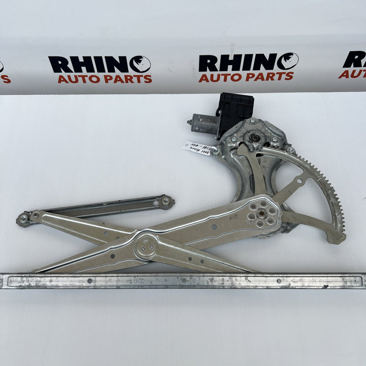 2019 Toyota Hiace LWB Right Front Window Regulator/Motor