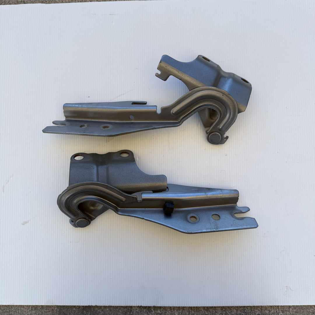 2019 Ford Ranger  XLT Hi-Rider 3.2 Diesel Automatic - Bonnet Hinges Pair LBA00861935 LBA10861935