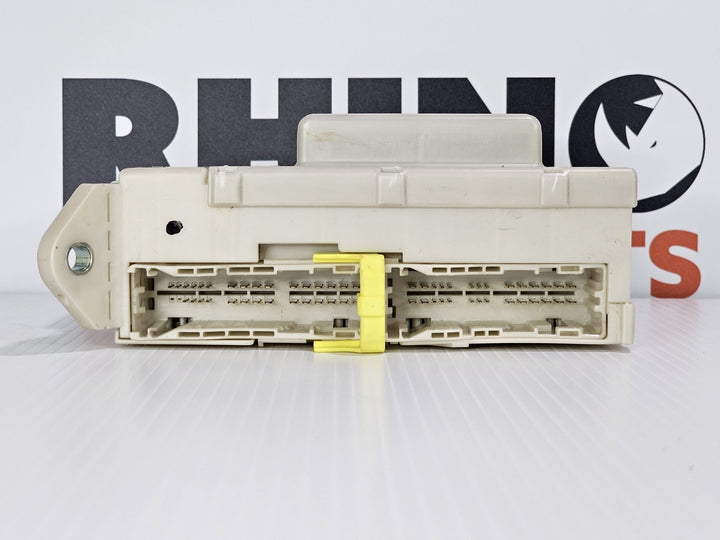 2006 Lexus IS300 GSE20R F Sport  Petrol Manual - Fuse Box 8273053041