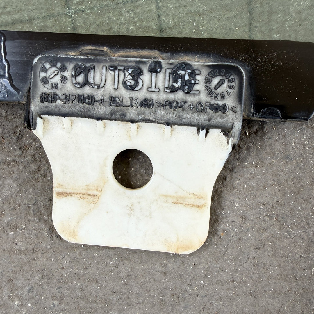 2019 Ford Ranger - Left Front Door Glass