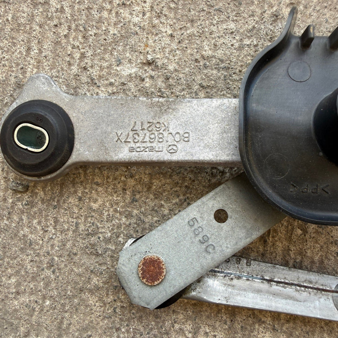 2021 Mazda Mazda3 BP - Wiper Motor PN: B0J86737X
