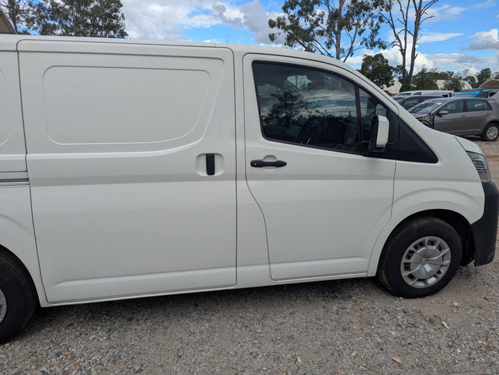 2021 Toyota Hiace H300 JTFRA3APX08027281 - Engine