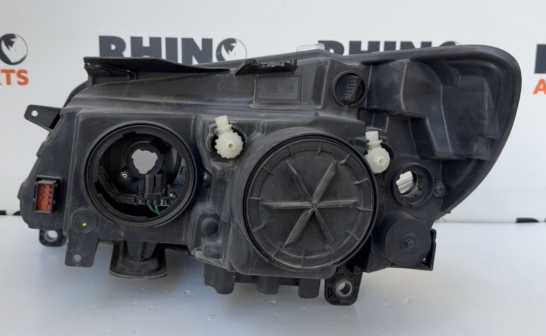 2014 Holden Commodore  SV6  Petrol Automatic - Right Headlight