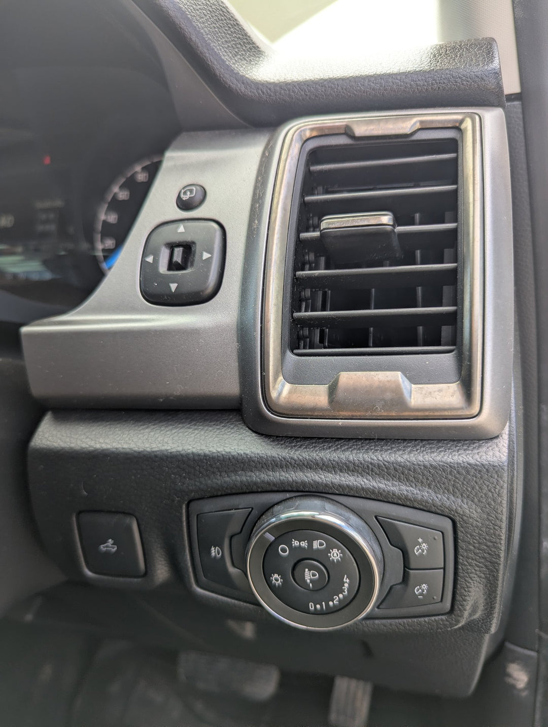 Jun 2015 to Apr 2022 - Ford Ranger PX XLT - Left Front Seat - Bucket Seat Type, Cloth