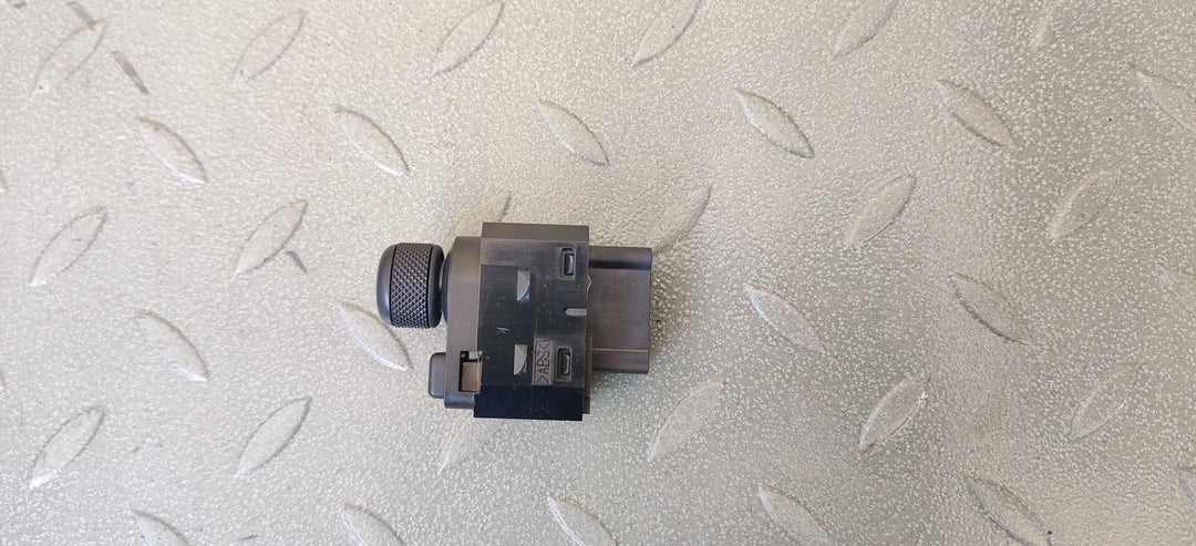 2022 Suzuki Swift - Mirror Adjuster Switch
