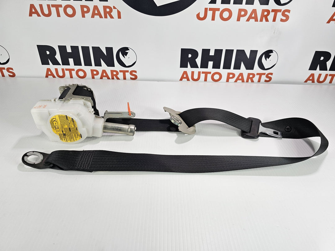 2013 Toyota Corolla ZRE1*     - Right Front Seat Belt