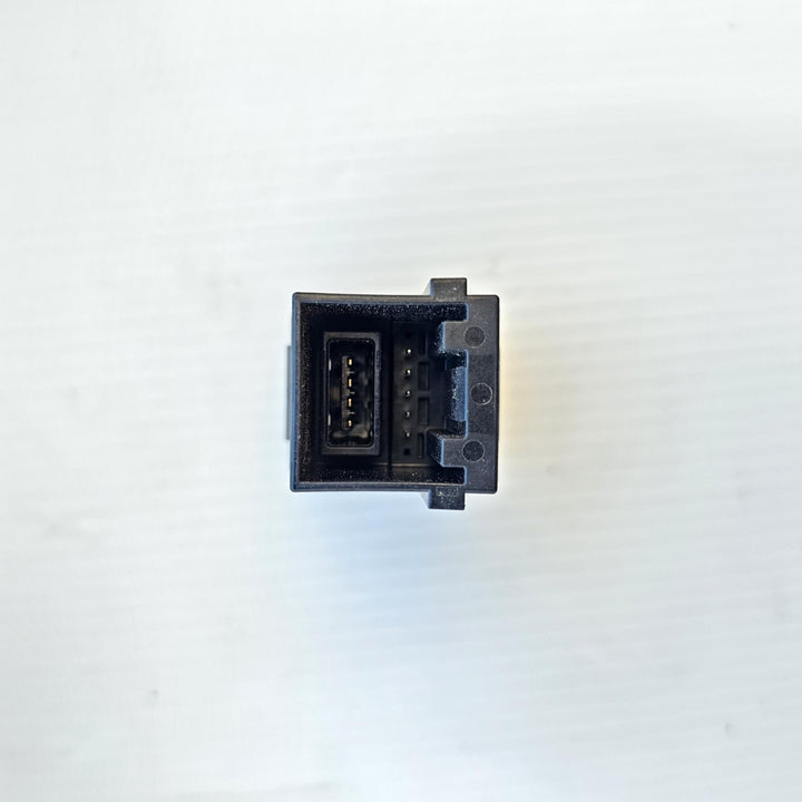 2021 Toyota Corolla MZEA12R - USB Charger Port