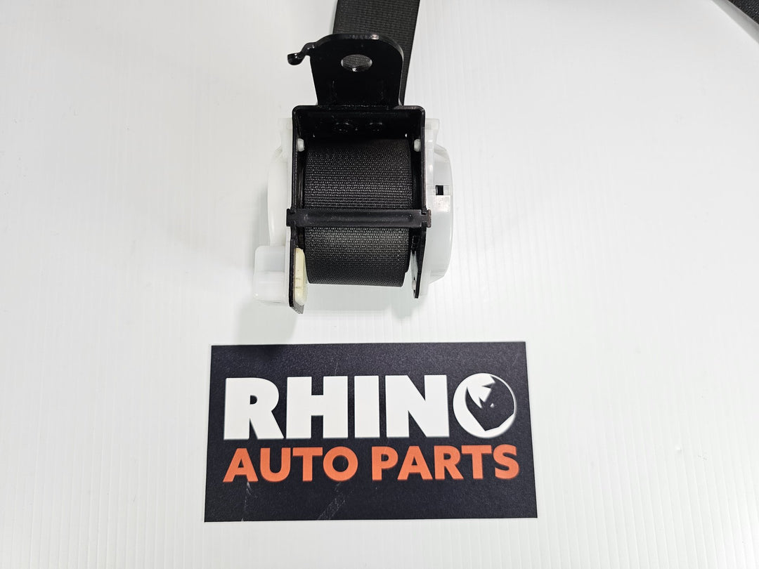 2013 Toyota Corolla ZRE1*     - Left Rear Seat Belt