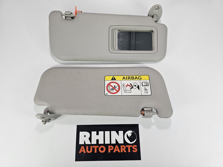 2013 Toyota Corolla ZRE1*     - Sun Visor