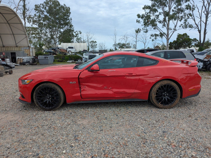 2017 Ford Mustang FM 1FA6P8CF3H5324410 - Right Side Outer Door Handle