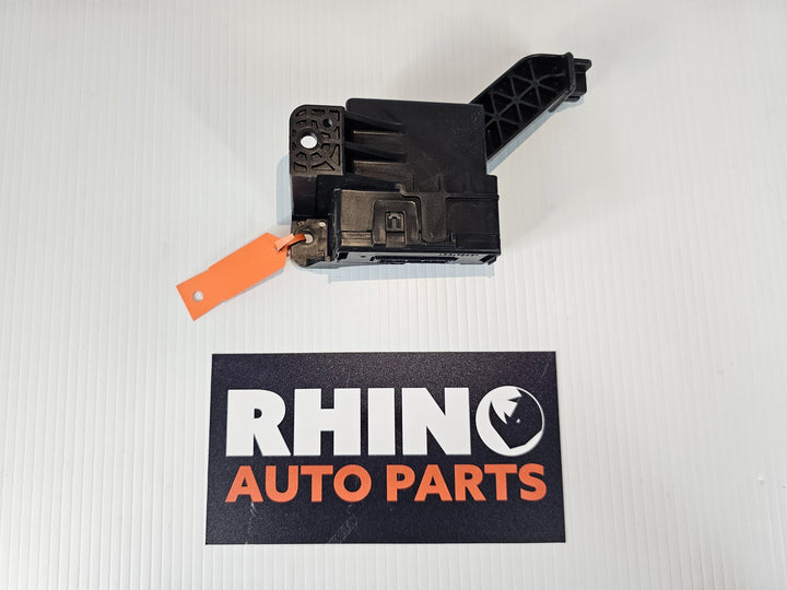 2013 Toyota Corolla ZRE1*     - A/C Amplifier