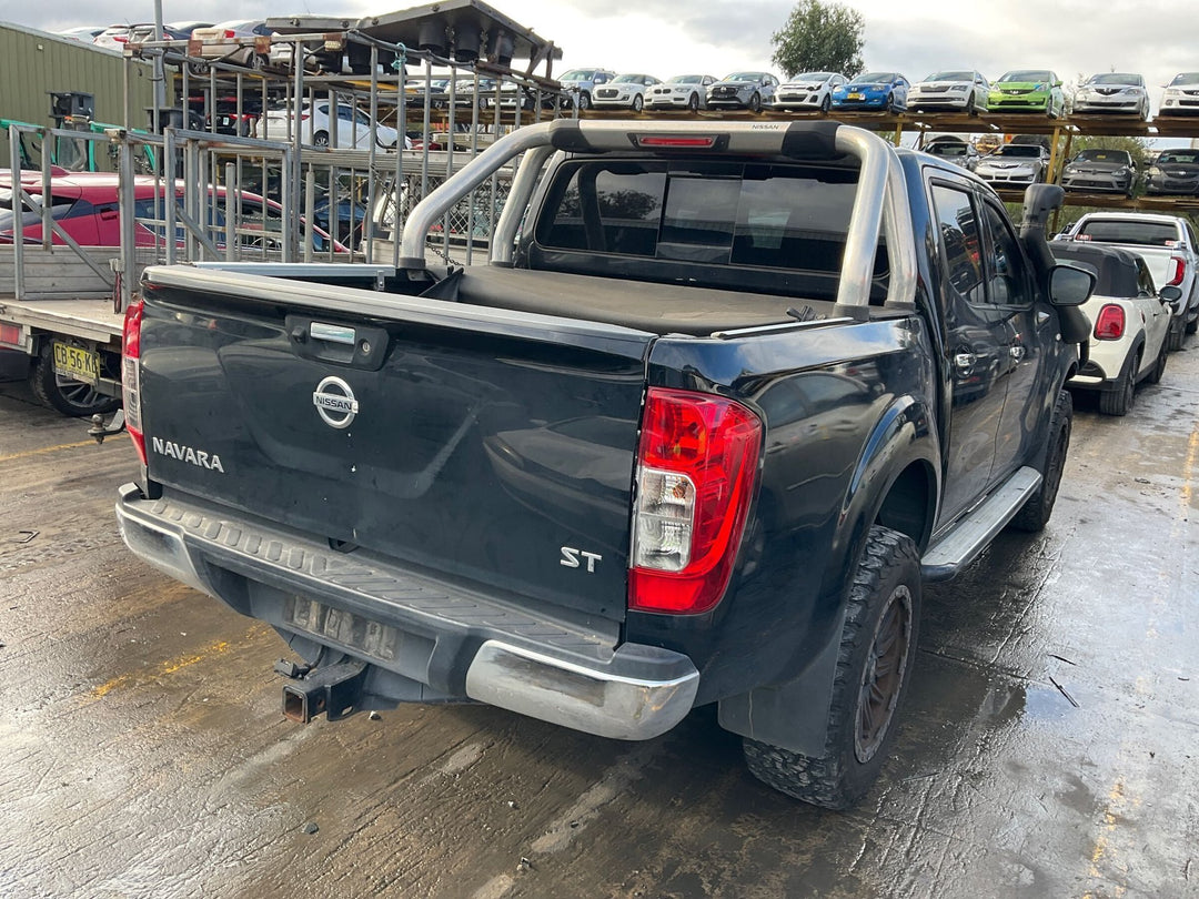2015-2020 Nissan Navara D23 Radiator Grille 623104JA1B