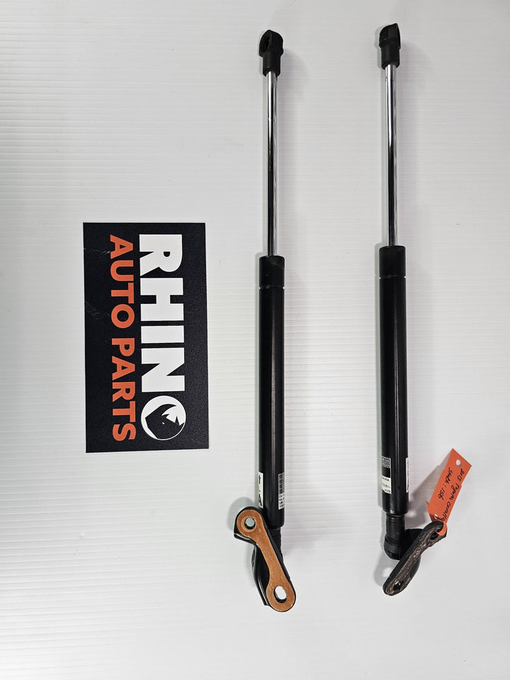 2013 Toyota Corolla ZRE1*     - Strut Set