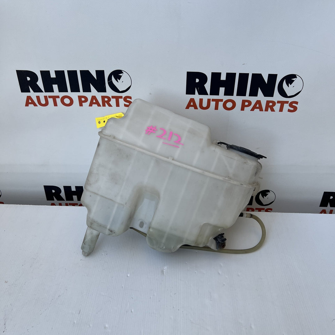 Jan 2005 to Apr 2019- Toyota Hiace TRH KDH- Washer Bottle