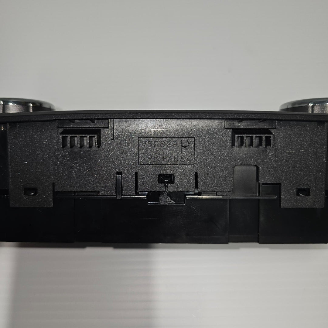 Dec 2012 to Dec 2018- Toyota RAV4 XA40- Heater/AC Controls- Climate Control Type