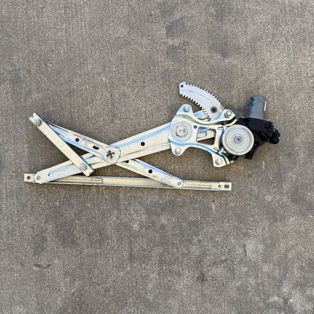 2022 Mazda BT-50  TF 3 Diesel Automatic - Left Front Window Regulator/Motor WR19C022