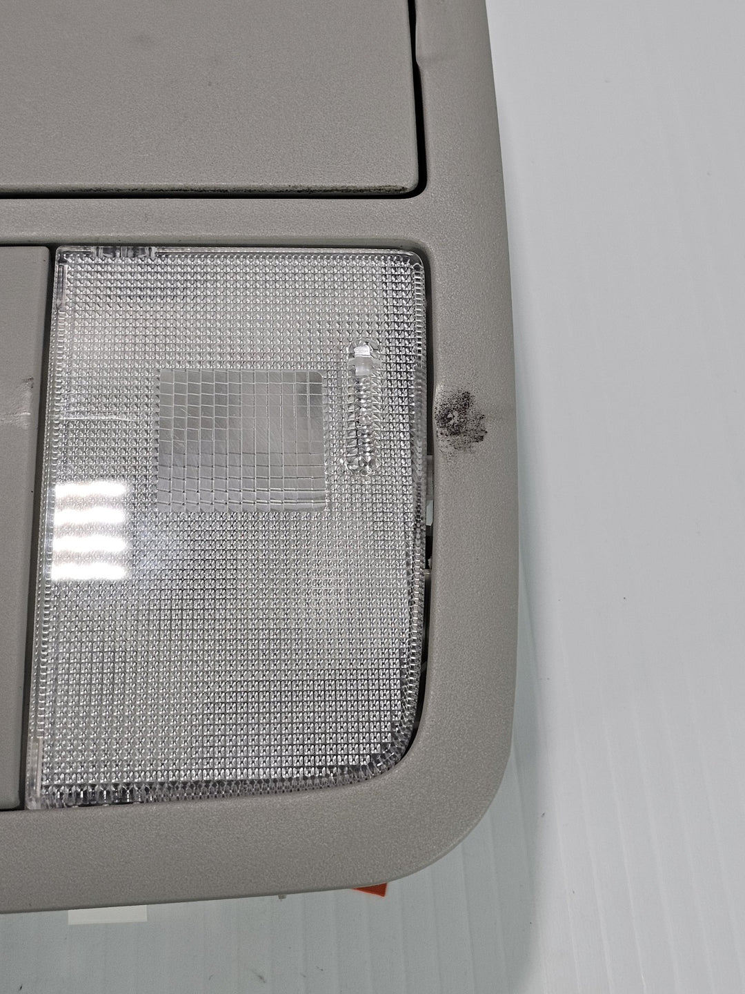 2013 Toyota Corolla ZRE1*     - Courtesy Light
