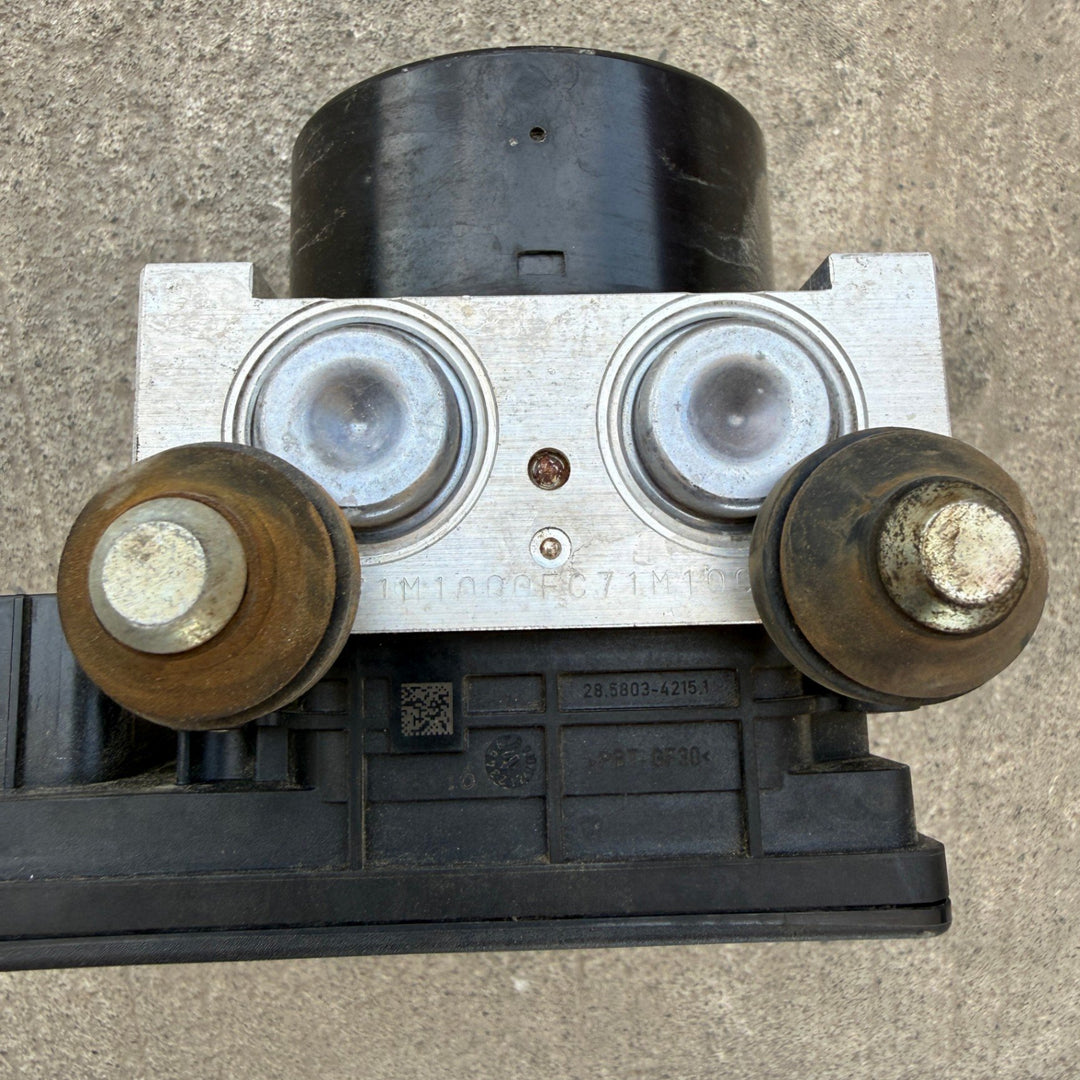 2017 Nissan Navara - ABS Pump/Modulator PN: 476604JD2B