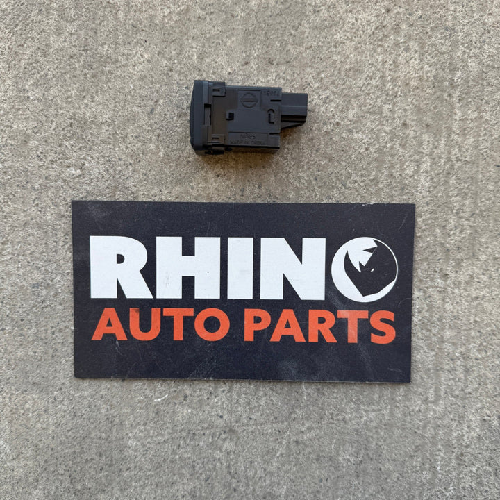 2017 Nissan Navara - Differential Lock Switch