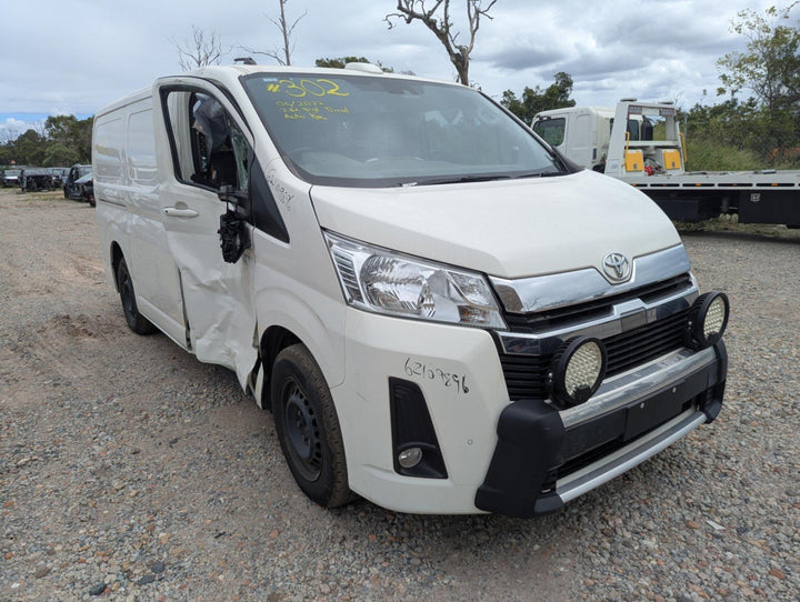 2022 Toyota Hiace H300 JTFRA3APX08042895 - Automatic Transmission