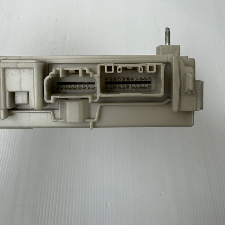2005-2011 Lexus GS300 Interior Fuse Box 8267030250