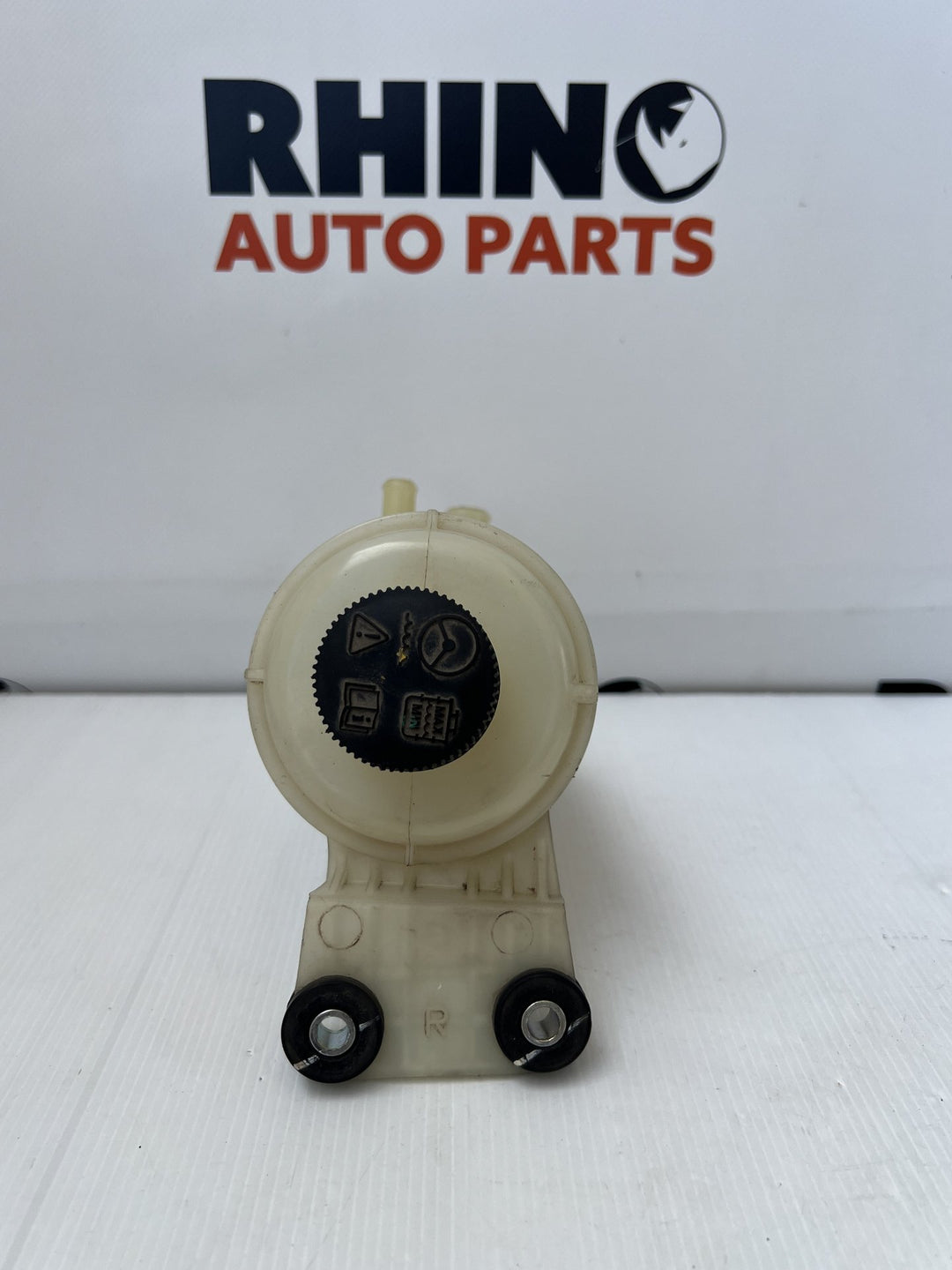 Oct 2011 to Jun 2020- Mazda BT-50 UP UR Diesel 2.2/3.2L Engine Code P4AT/P5AT- Power Steering Reservoir