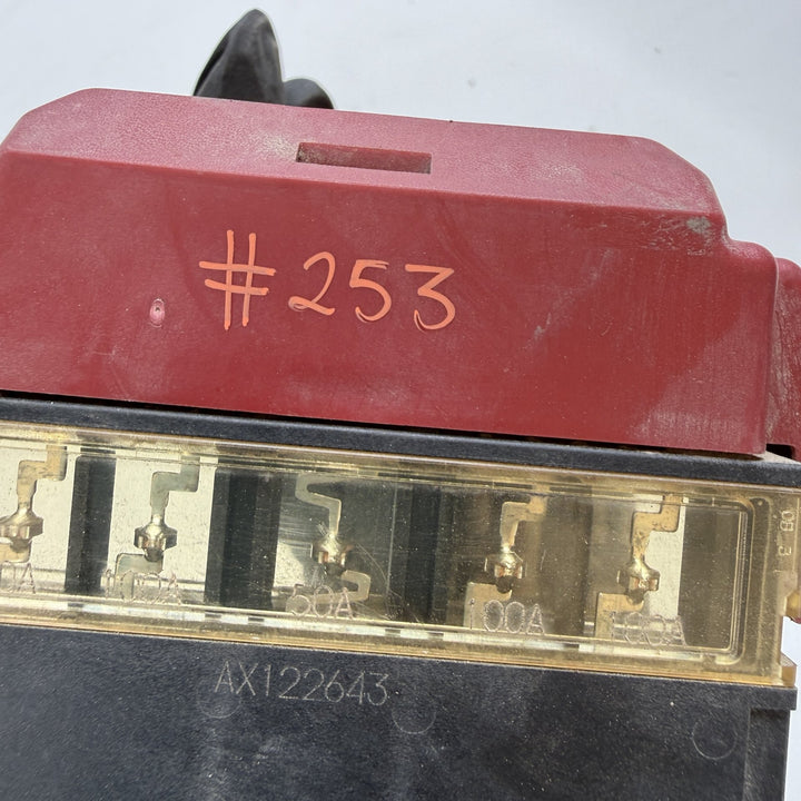 2020 Nissan Navara - Battery Terminal
