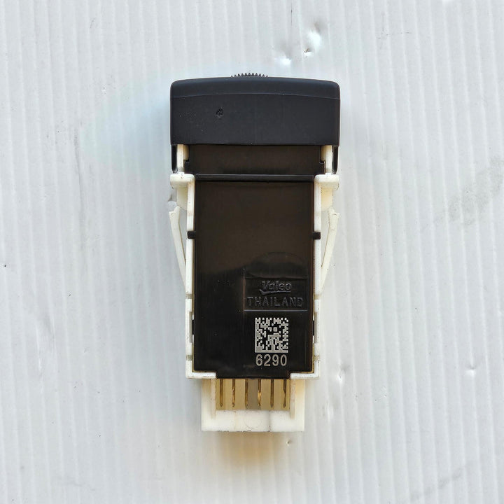 2023 Mazda BT-50 TF XT 3 Diesel  - Dimmer Switch