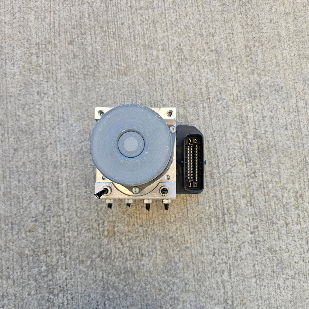 Dec 2012 to Dec 2018- Toyota RAV4 ZSA42R Petrol 2.0L Automatic- ABS Pump/Modulator- T/M Type
