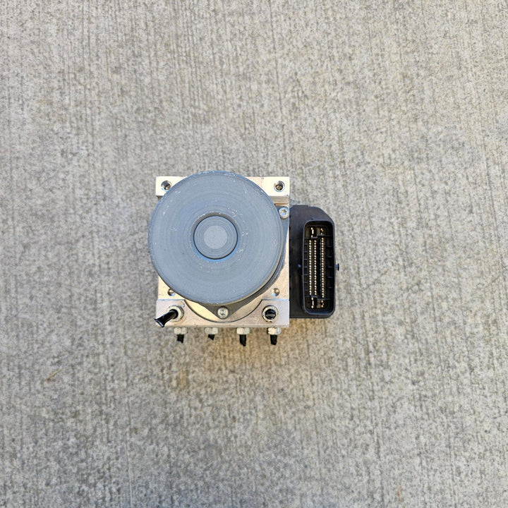 Dec 2012 to Dec 2018- Toyota RAV4 ZSA42R Petrol 2.0L Automatic- ABS Pump/Modulator- T/M Type