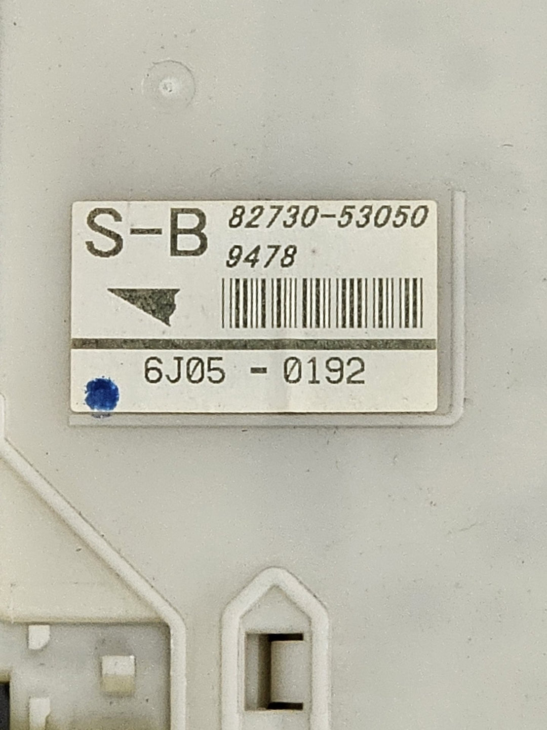 2006 Lexus IS300 GSE20R F Sport  Petrol Manual - Fuse Box 8273053050