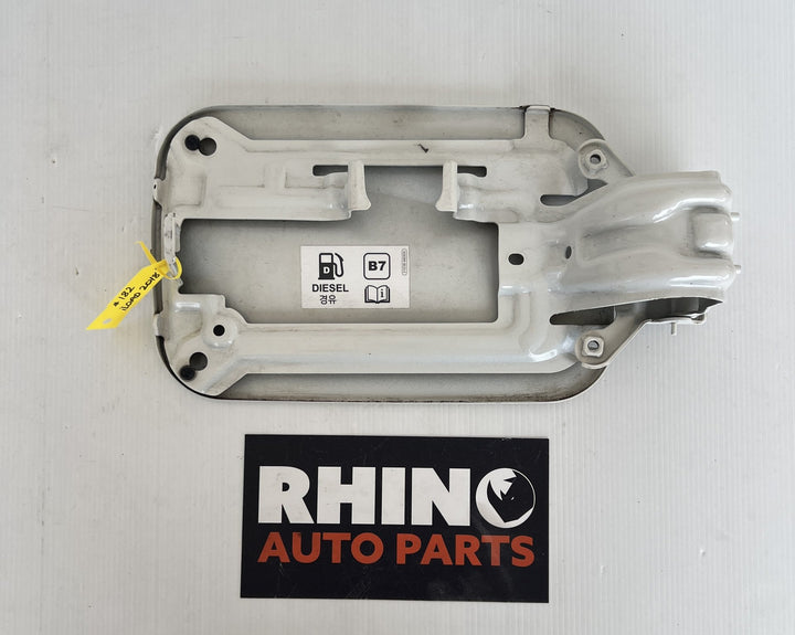 Mar 2018 to Mar 2021- Hyundai iLoad TQ- Fuel Filler Door- Fuel Door (Rectangular Shape Type)