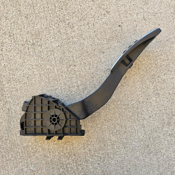 2017 Ford Mustang FM 1FA6P8CF3H5324410 - Accelerator Pedal PN: GR3C9F836AB