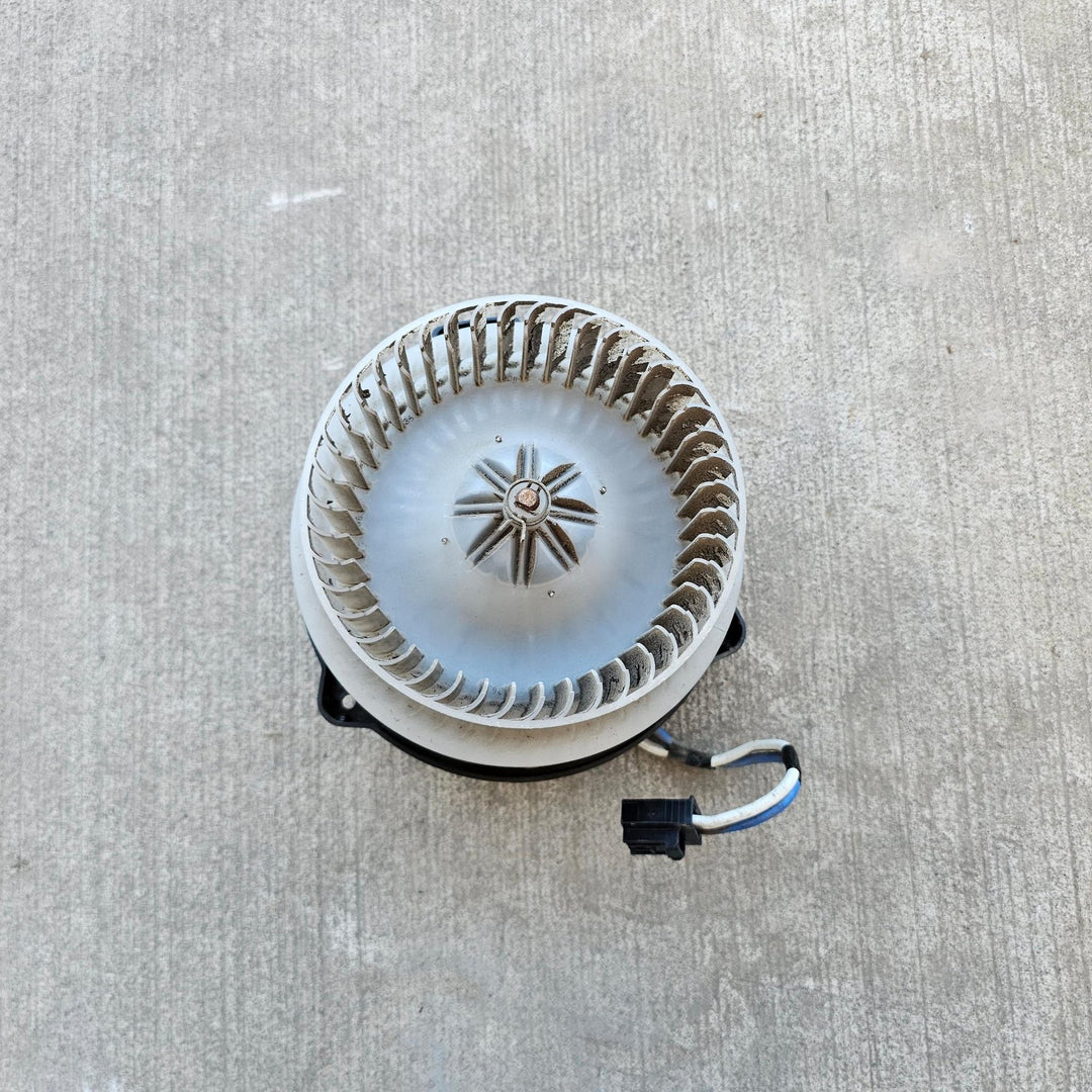 Jan 1998 to Oct 2007- Toyota Land Cruiser 100 Series- Heater Fan Motor- Front