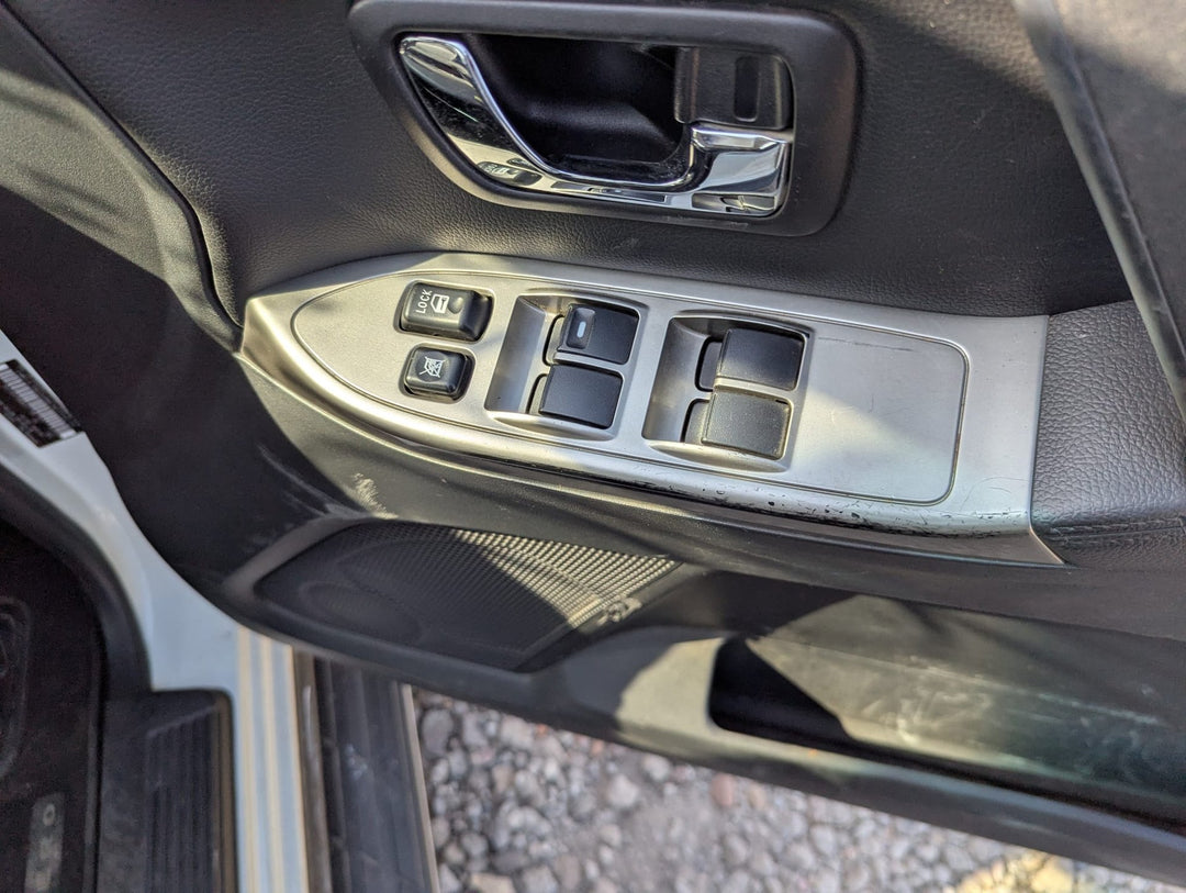 Aug 2006 to Apr 2021 - Mitsubishi Pajero NS NT NW NX - Left Door Mirror - Power Fold, Flasher, Colour Coded