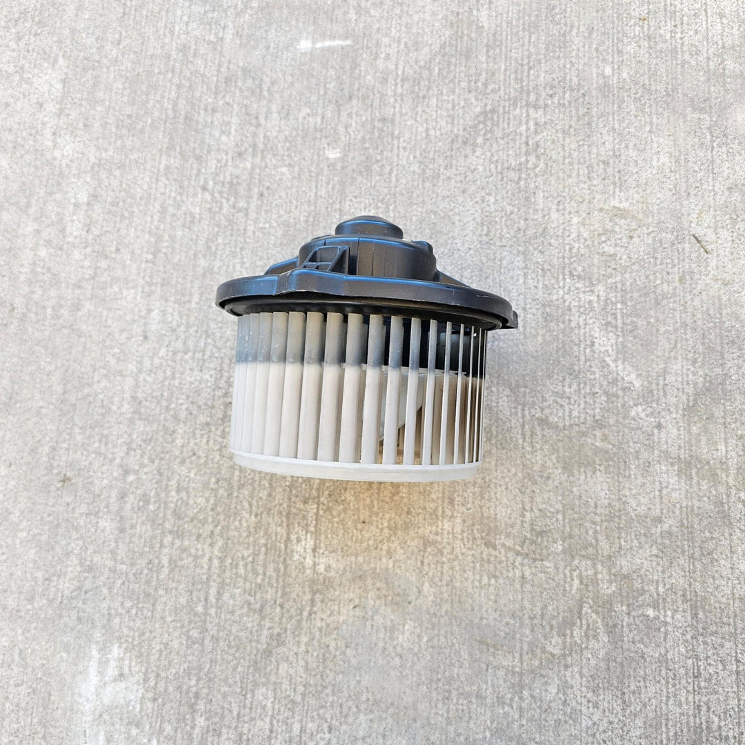 Jan 1998 to Oct 2007- Toyota Land Cruiser 100 Series- Heater Fan Motor- Rear