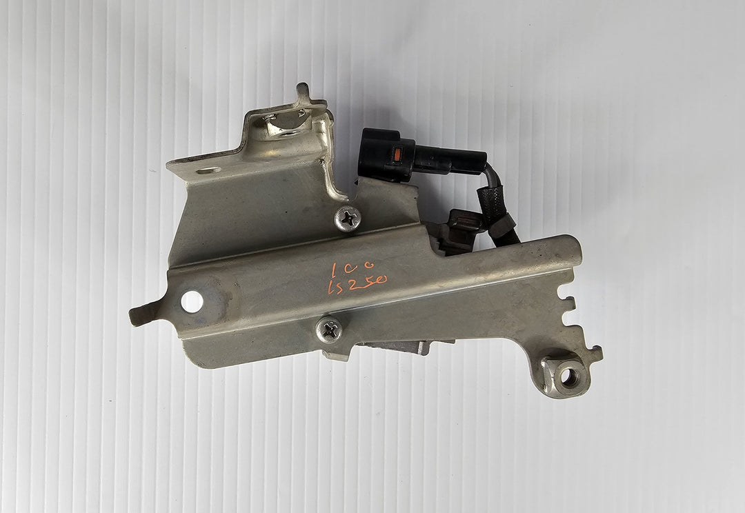 2006 Lexus IS300 GSE20R F Sport  Petrol Manual - Fuel Pump Relay 2308031040