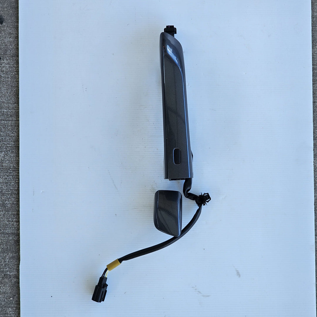 2021-2026 Isuzu MU-X Right Front Exterior Door Handle