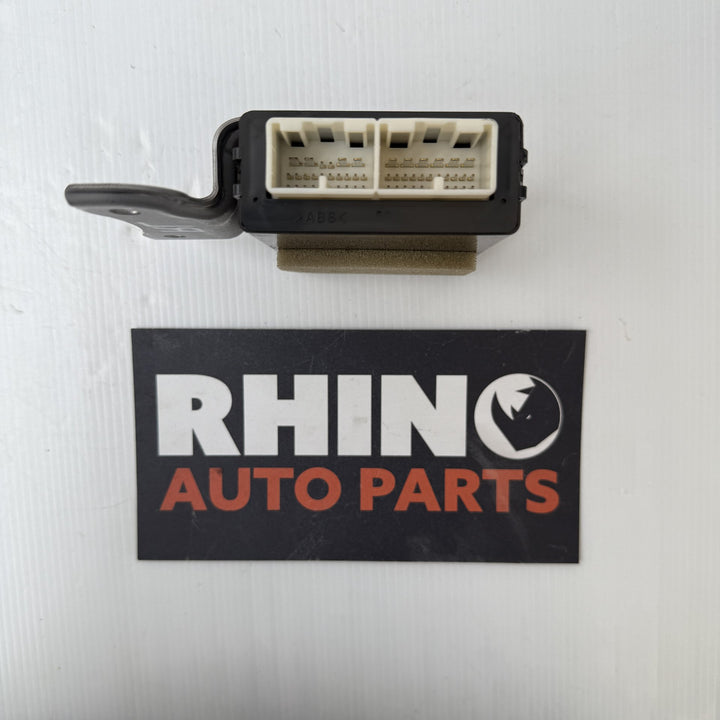 2005-2011 Lexus GS300 Left Rear Door Control Module 8922530040