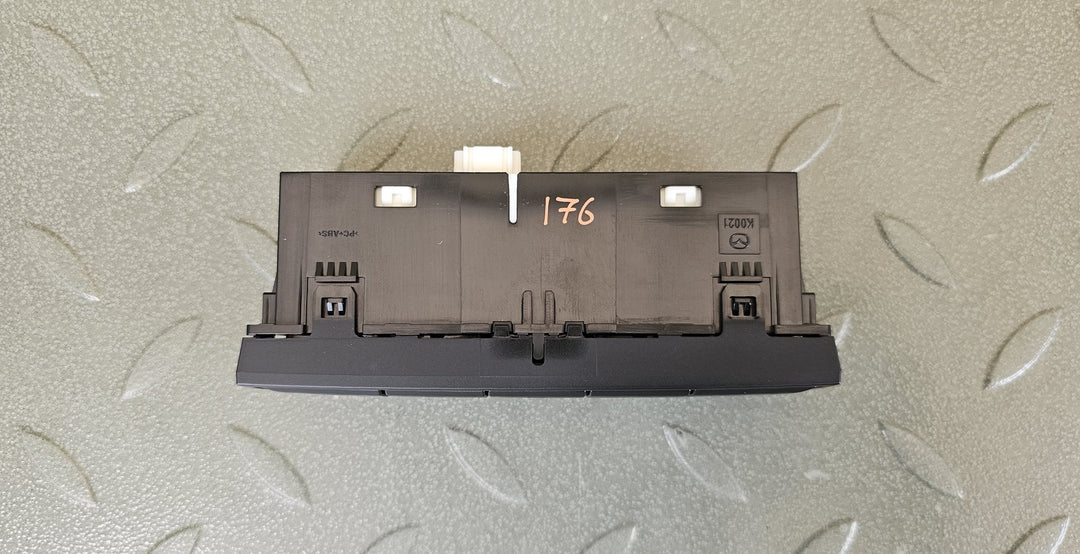 2019 Mazda Mazda3 BP JM0BP2HLA01103327 - Traction Control Switch PN: B0N666170A