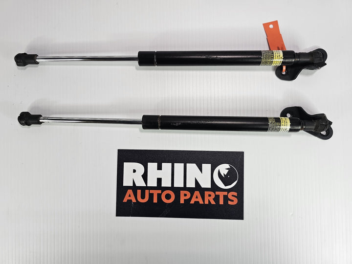 2013 Toyota Corolla ZRE1*     - Strut Set